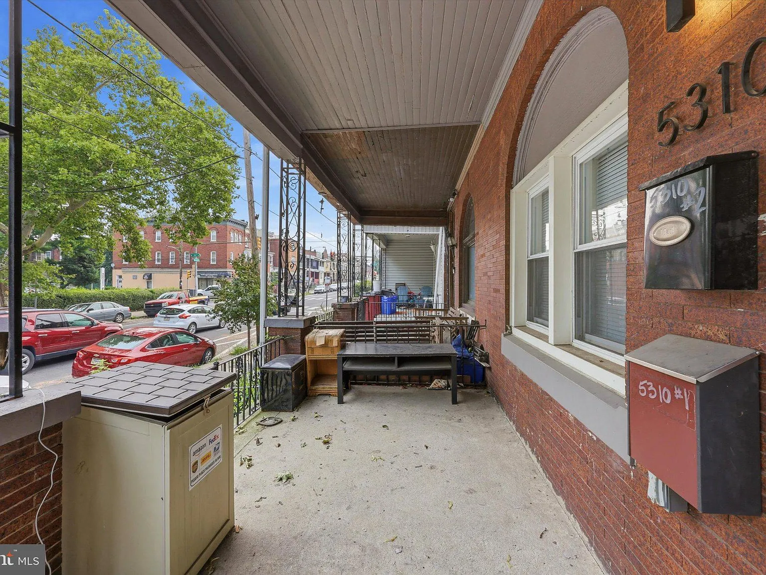 2 bed, 1.0 bath, 1400 sqft, $1,400 — Photo 2