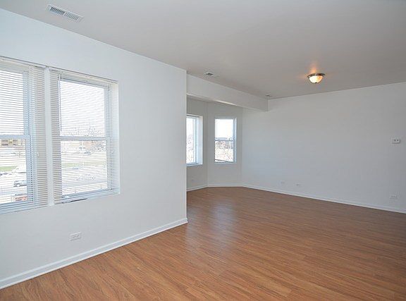 2nd image of 113 Garfield St APT 2N
