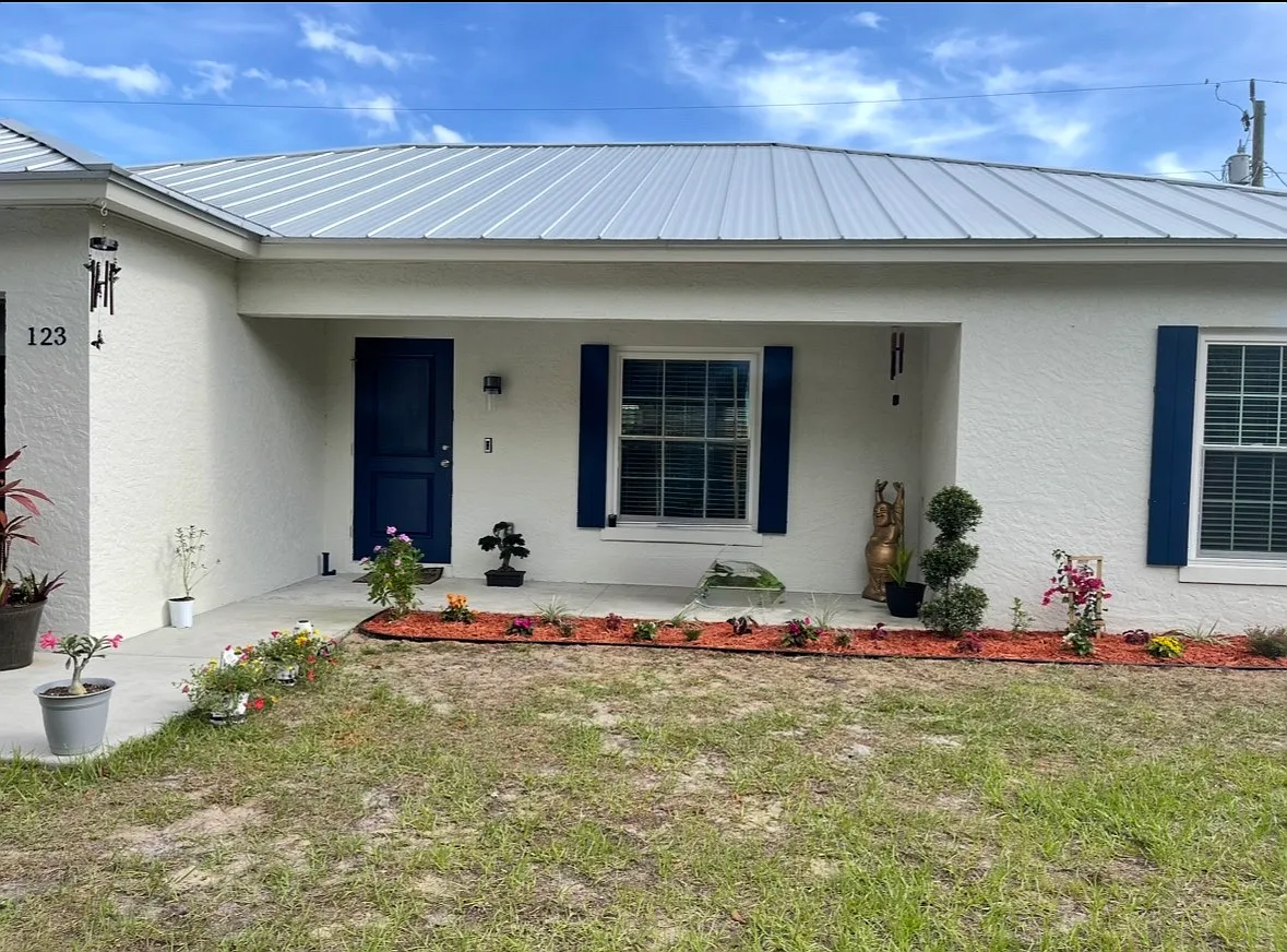 3 bed, 1100 sqft, $1,100 — Photo 1