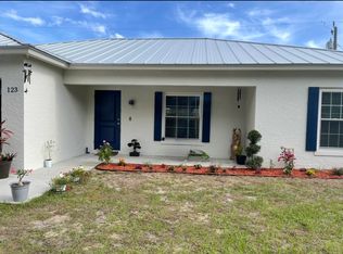 123 Highland Dr SW, Vero Beach, FL 32962