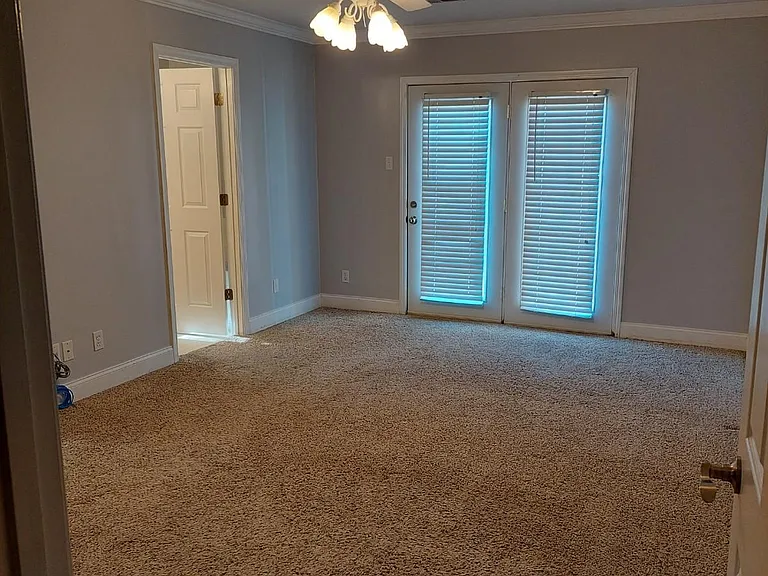 931 Mercer Dr — Photo 17