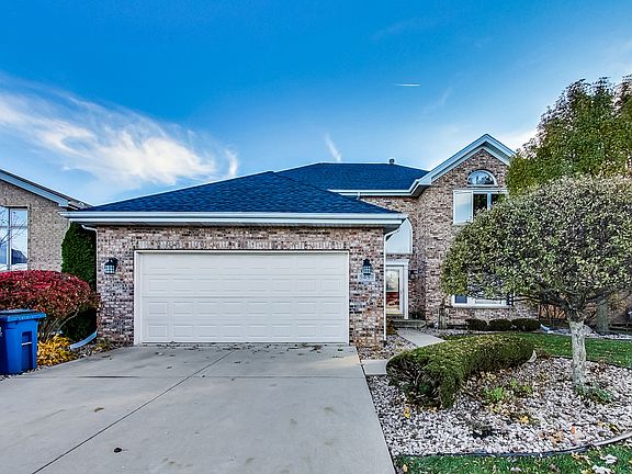 2nd image of 5437 Foxwoods Dr