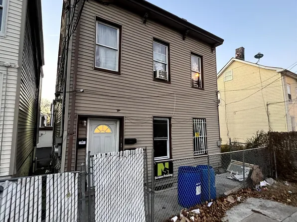 22 Seeley St, Paterson, NJ 07501