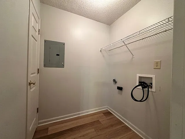 2 bed, 1100 sqft, $1,275 — Photo 2
