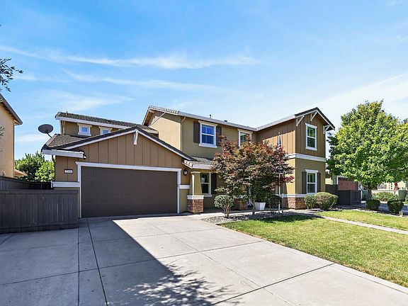 2nd image of 2358 Alexander Pl