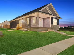 2767 Roycroft Dr, Marion, IA 52302