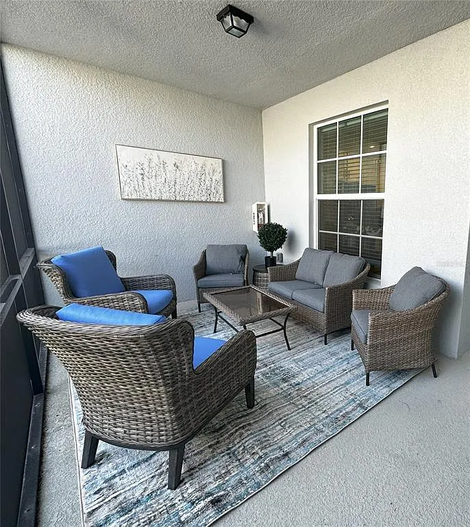 2 bed, 2.0 bath, 1596 sqft, $6,500 — Photo 3