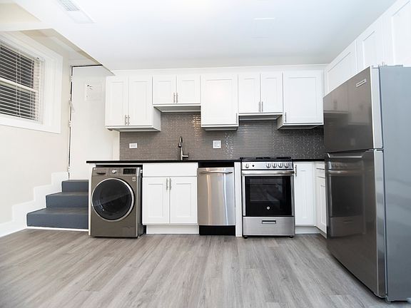 2nd image of 646-48 W Roscoe St #48.5-G