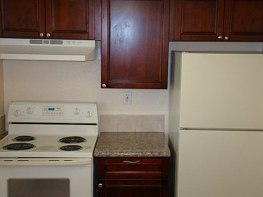 3rd image of 11580 NW 39th St