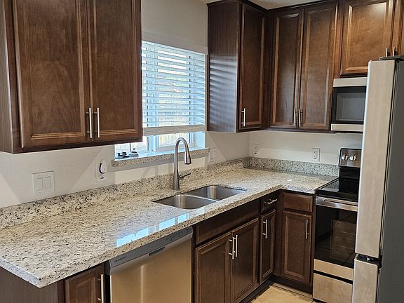 2nd image of 862 E 4th Pl #862
