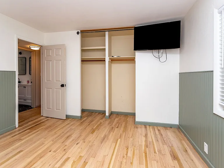 1005 Norwood Ave — Photo 16