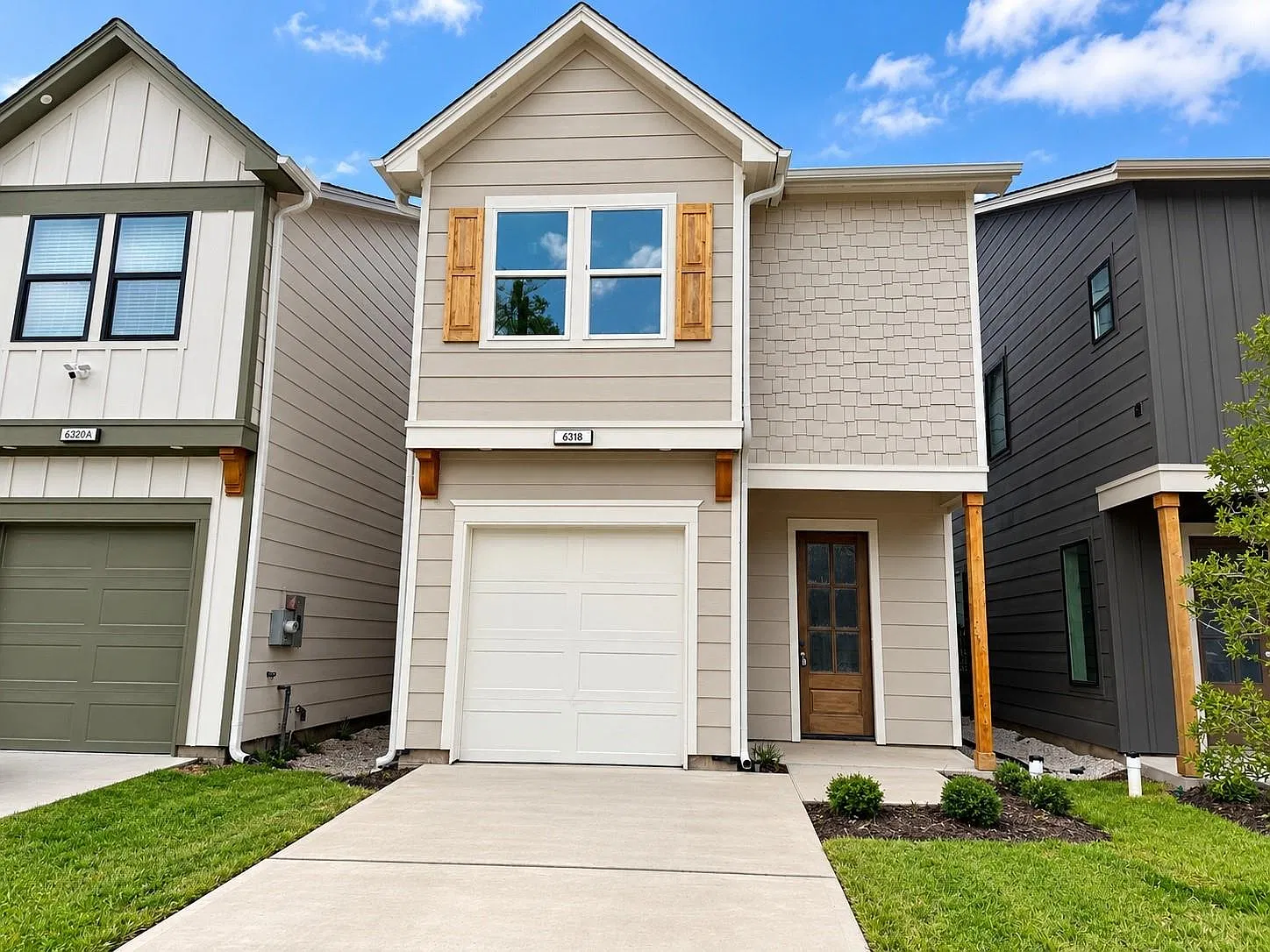 3 bed, 2.5 bath, 1784 sqft, $2,350 — Photo 1
