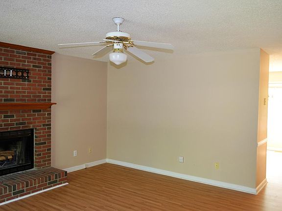 living room to kitchen