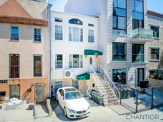 Rented by Chantior Real Estate LLC | media 23