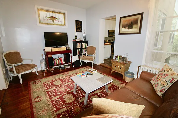 Rented by Realty Nerd | media 8