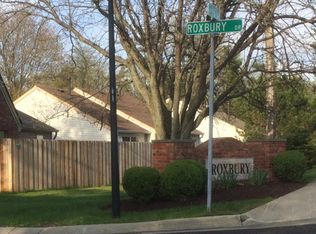 9704 Roxbury Dr, Fishers, IN 46038