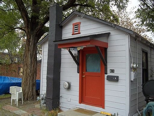 2nd image of 411 1/2 Mill St