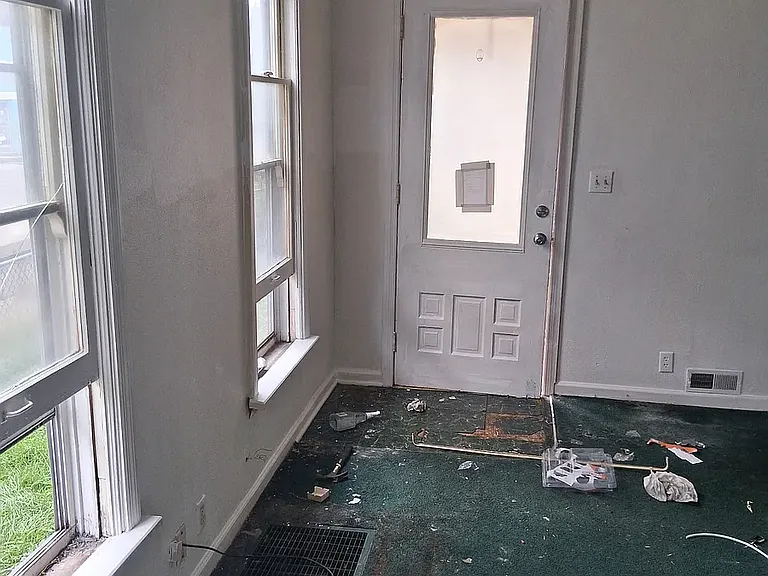 826 Huffman Ave — Photo 6