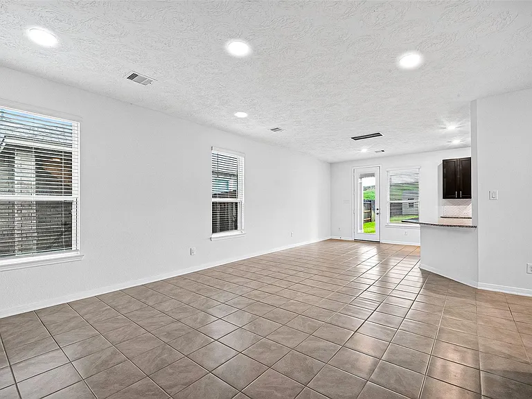 15723 Autumn Chicory Dr — Photo 5