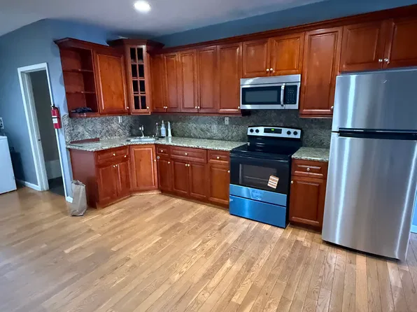 638 Washington Ave APT 2, Philadelphia, PA 19147