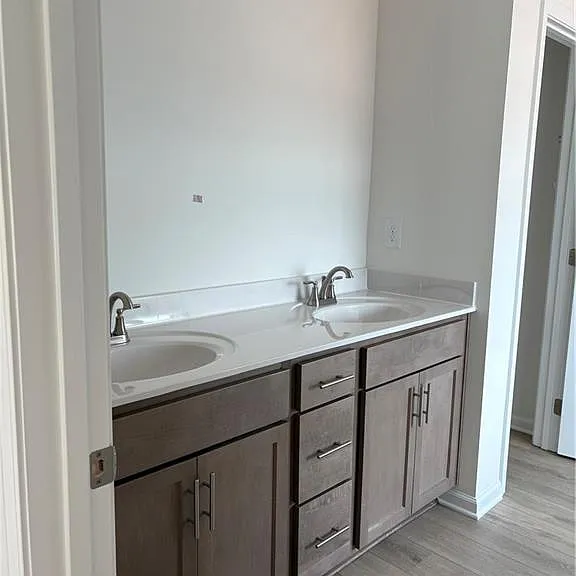 329 Bloomfield Cir — Photo 13