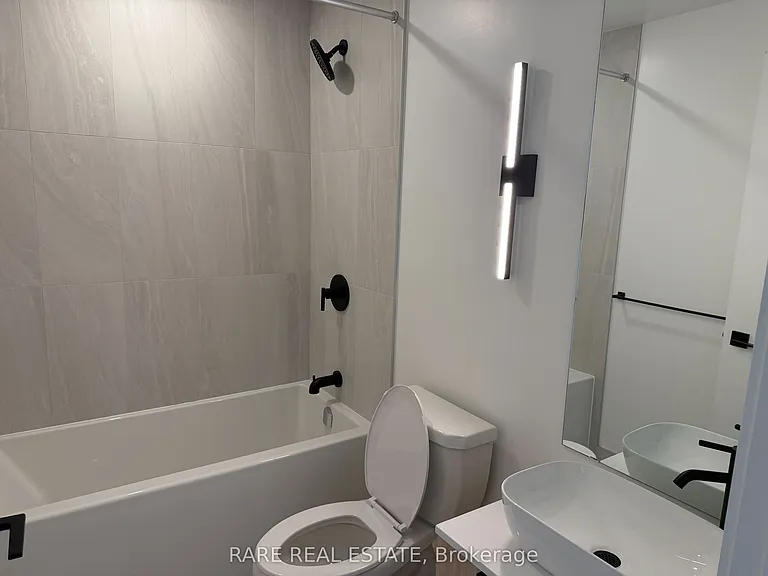 1185 Dupont St #1411 — Photo 15