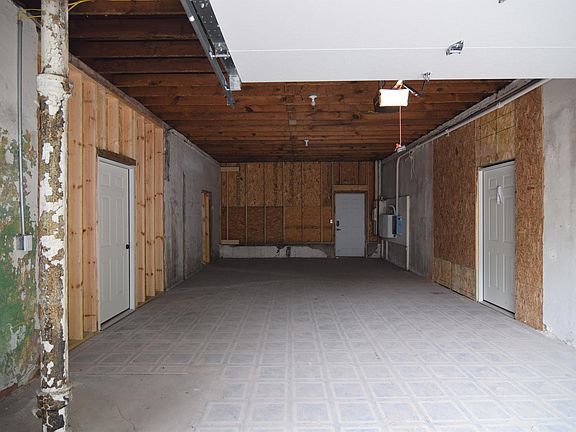 4th image of 4001 E Michigan St #4