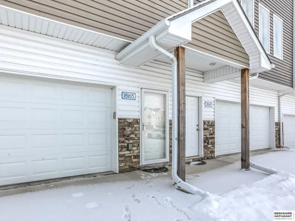 18165 Polk Ct, Omaha, NE 68135