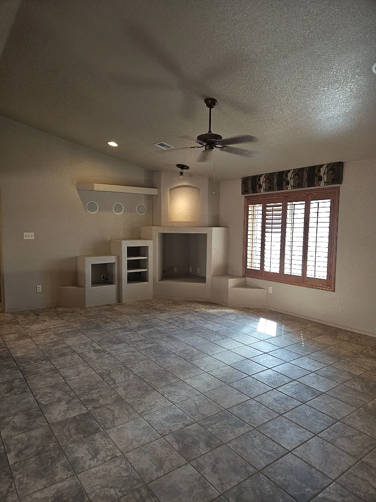 Building Photo - 10631 S Avenida Canela