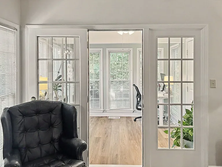 1101 Esher Ct — Photo 11