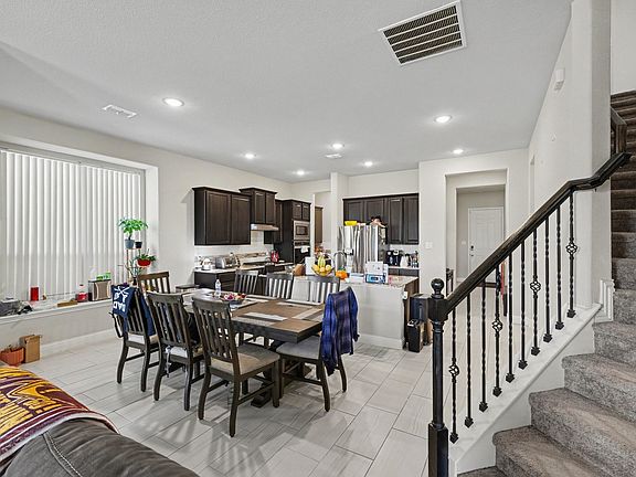 3rd image of 2901 Lakeside Dr
