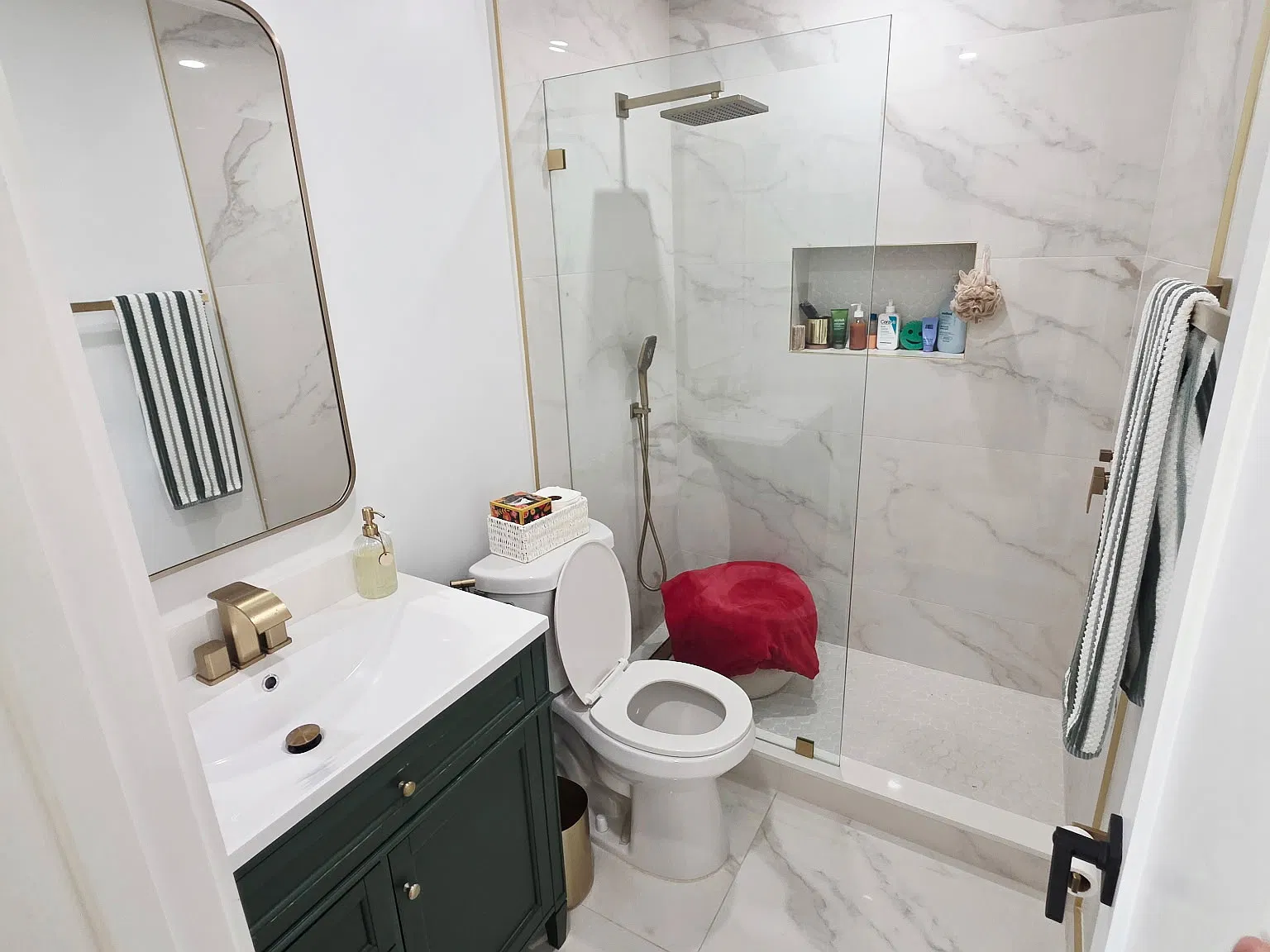 2 bed, 954 sqft, $2,600 — Photo 2
