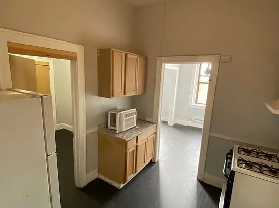 876 Payne Ave #21 — Photo 2