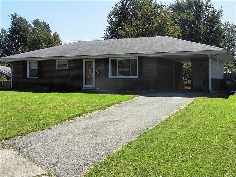 1st image of 340 Stoneybrook Dr