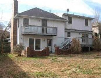 2nd image of 709 SE Shamrock Ln