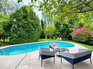 335 Lees Ln, Oakville, ON L6L 4S4