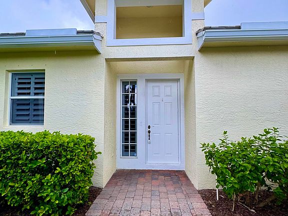 2nd image of 1464 SE Tidewater Place