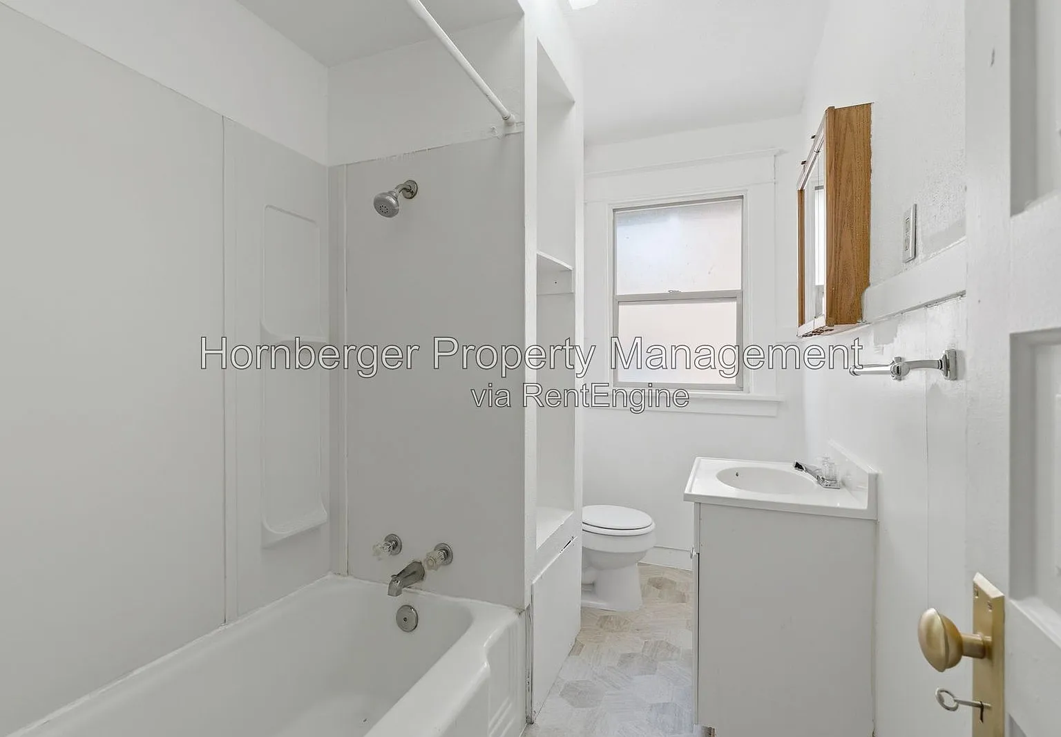 1 bed, 1.0 bath, 560 sqft, $895 — Photo 4
