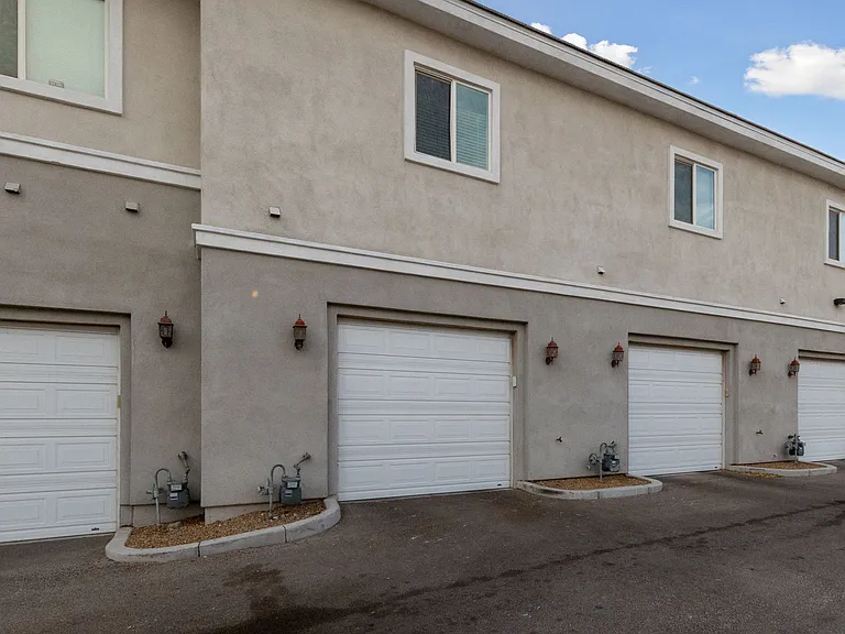 7544 Nicklin St — Photo 3