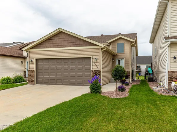 4768 Chelsea Ln S, Fargo, ND 58104