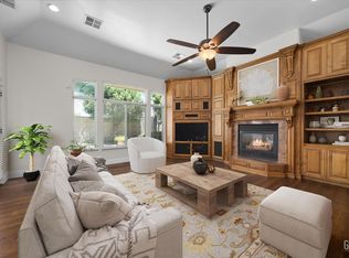 9008 Golden Hawk Ct, Bakersfield, CA 93312