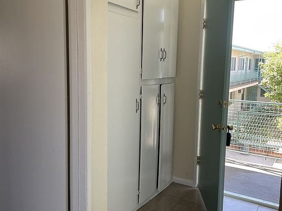 4th image of 1059 N Wilmington Blvd #19