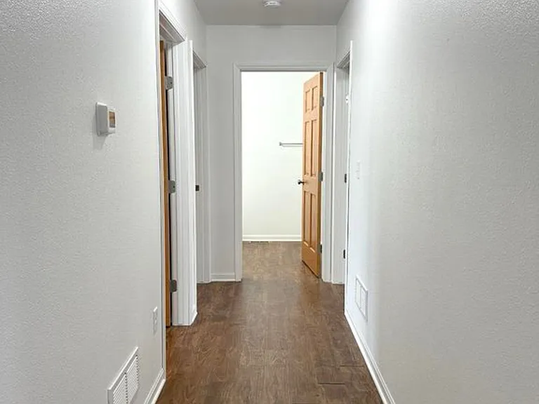 3064 Huntington Dr — Photo 21
