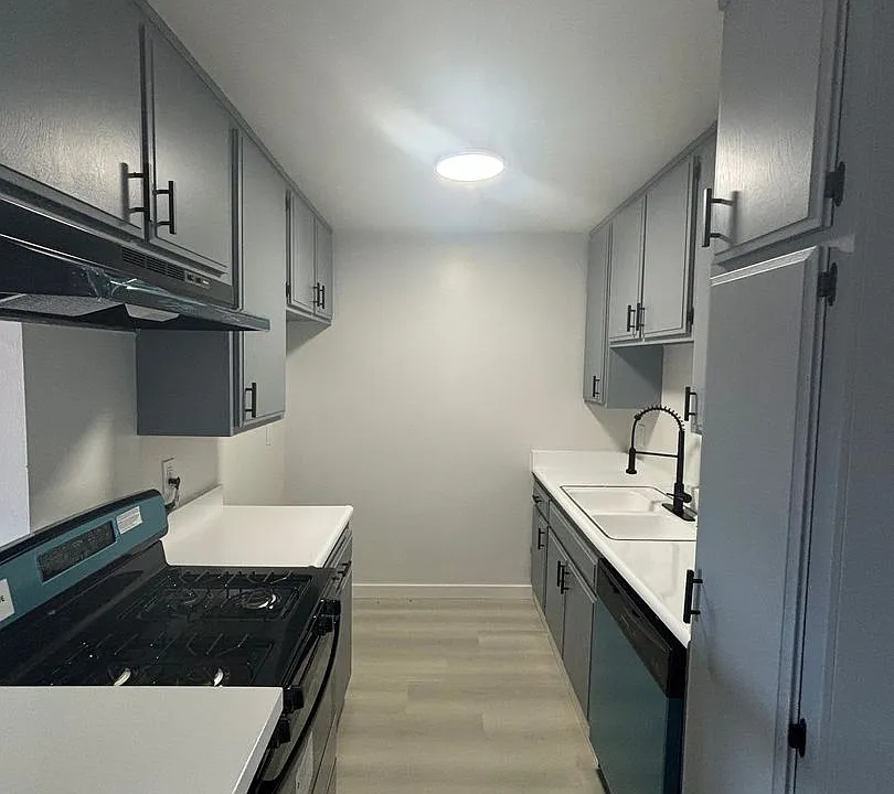 WOODCREST APARTMENTS