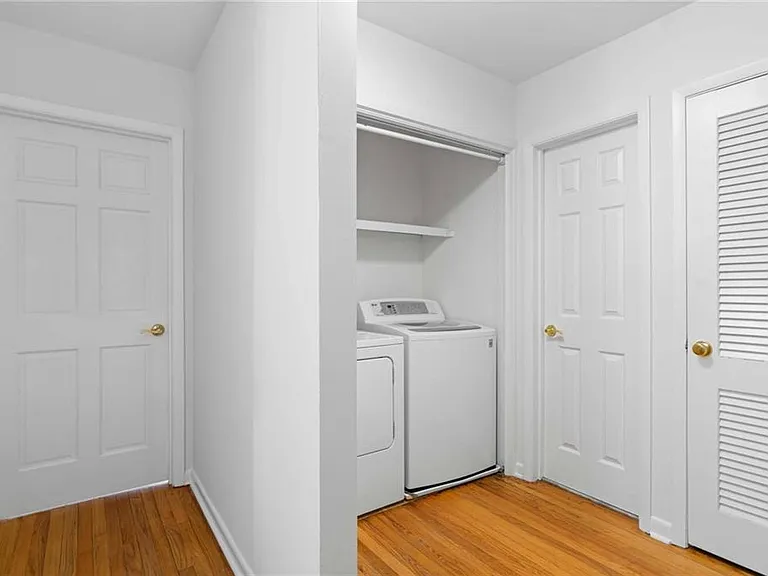 274 Land O Lakes Ct NE — Photo 28