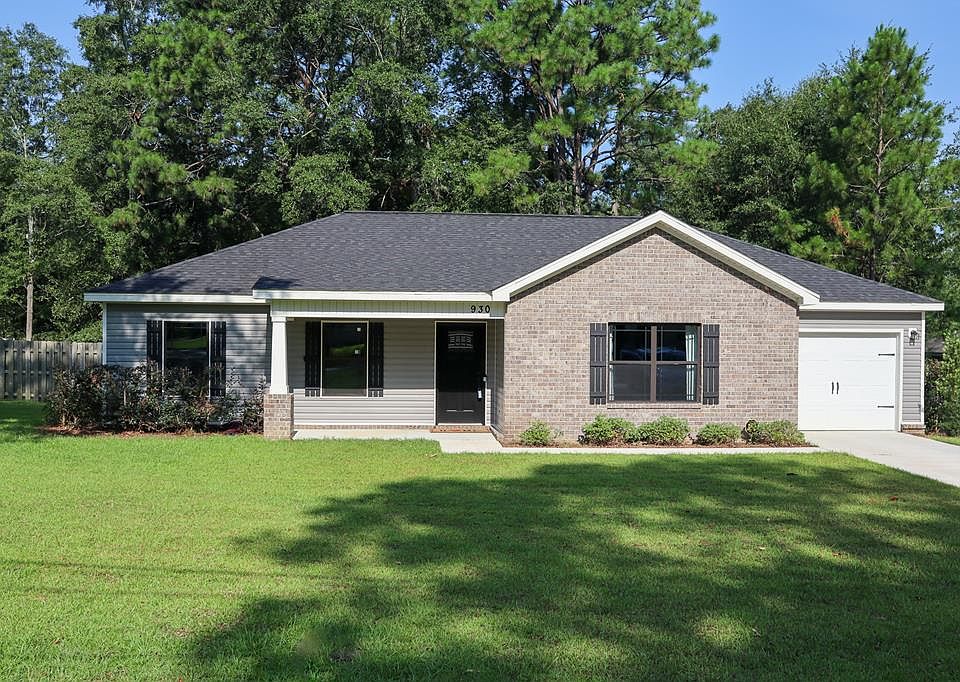 1st image of 930 Woodland Dr