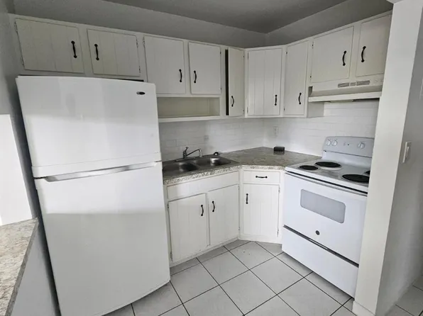 1150 NE 17th Ct APT 15, Fort Lauderdale, FL 33305