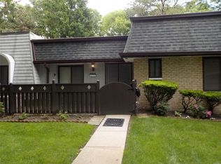 216 Birchwood Rd #50, Medford, NY 11763