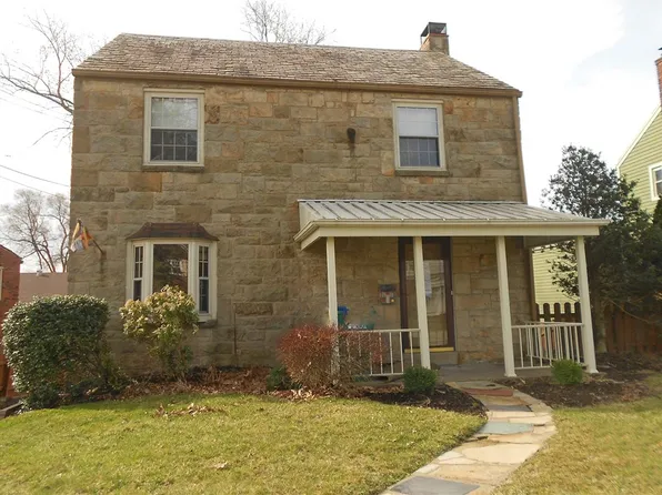 552 Crestline Dr, Pittsburgh, PA 15234