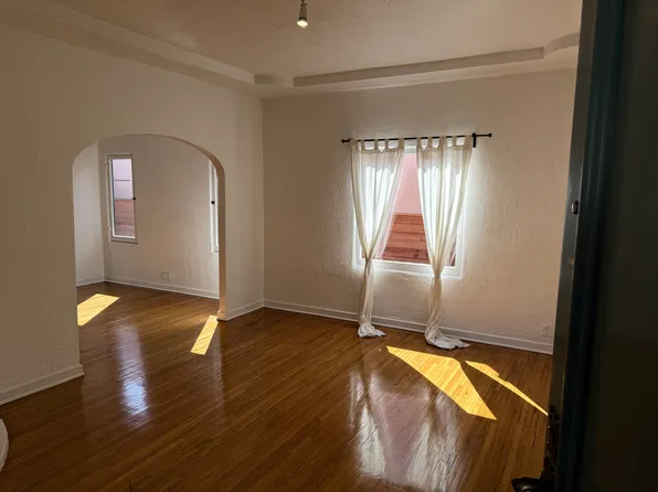 8714 Rangely Ave, West Hollywood, CA 90048